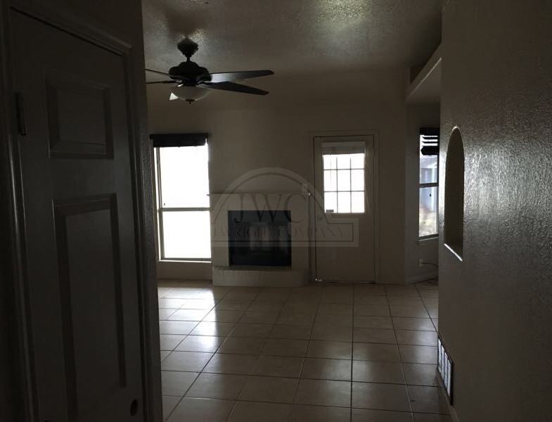 3309 Southhill Dr - Photo 2 of 12