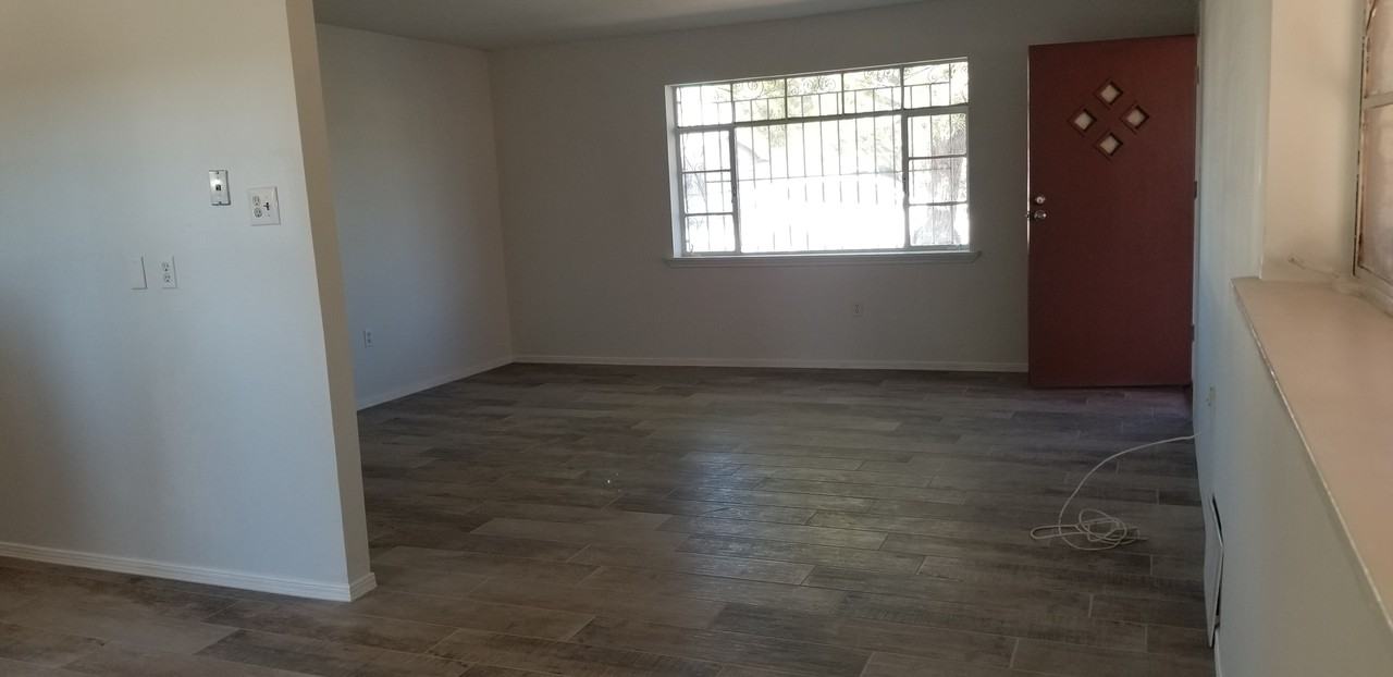 113 Manor Pl - Photo 2 of 27