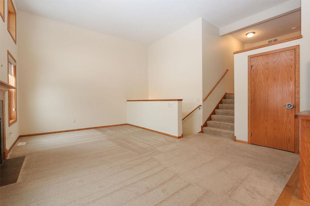 9764 Pinehurst Ct - Photo 3 of 19