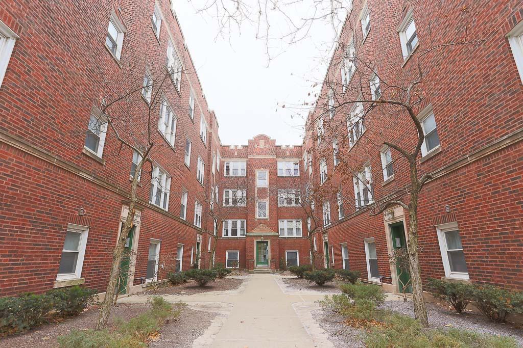 3250 N Clifton Ave #2N - Photo 2 of 17