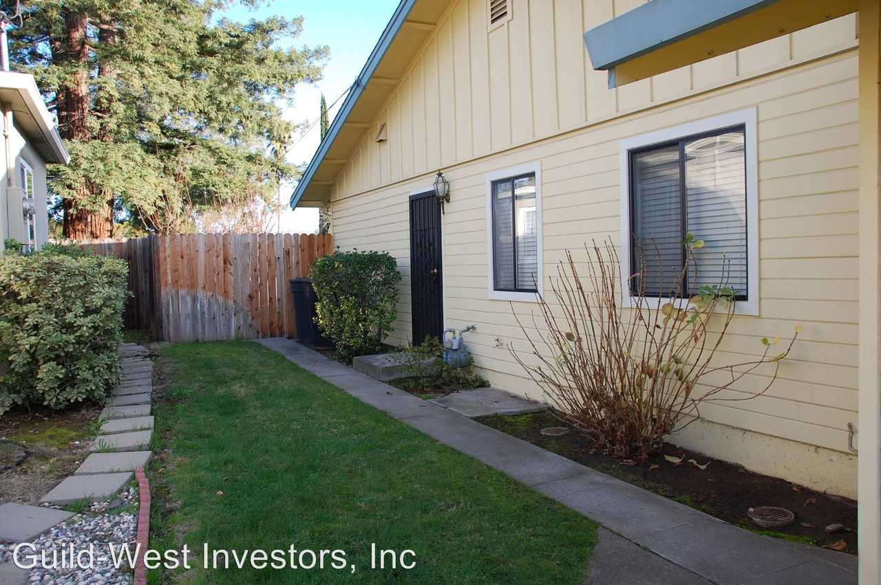 307 Lorraine Ave - Photo 3 of 14