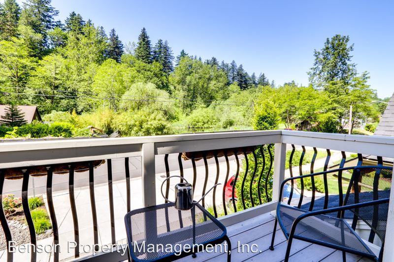 712 SE Jackson Park Rd - Photo 3 of 11