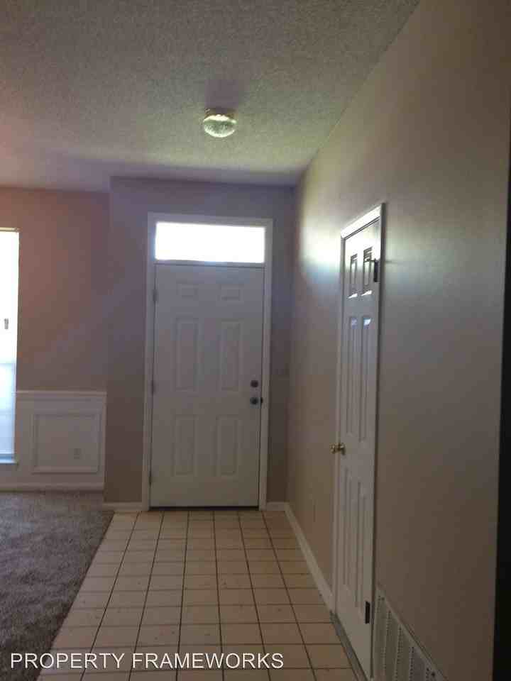 4516 Parkwood Ln - Photo 3 of 22