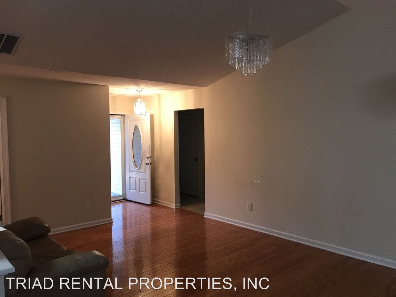 2704 Leafmore Dr - Photo 3 of 11