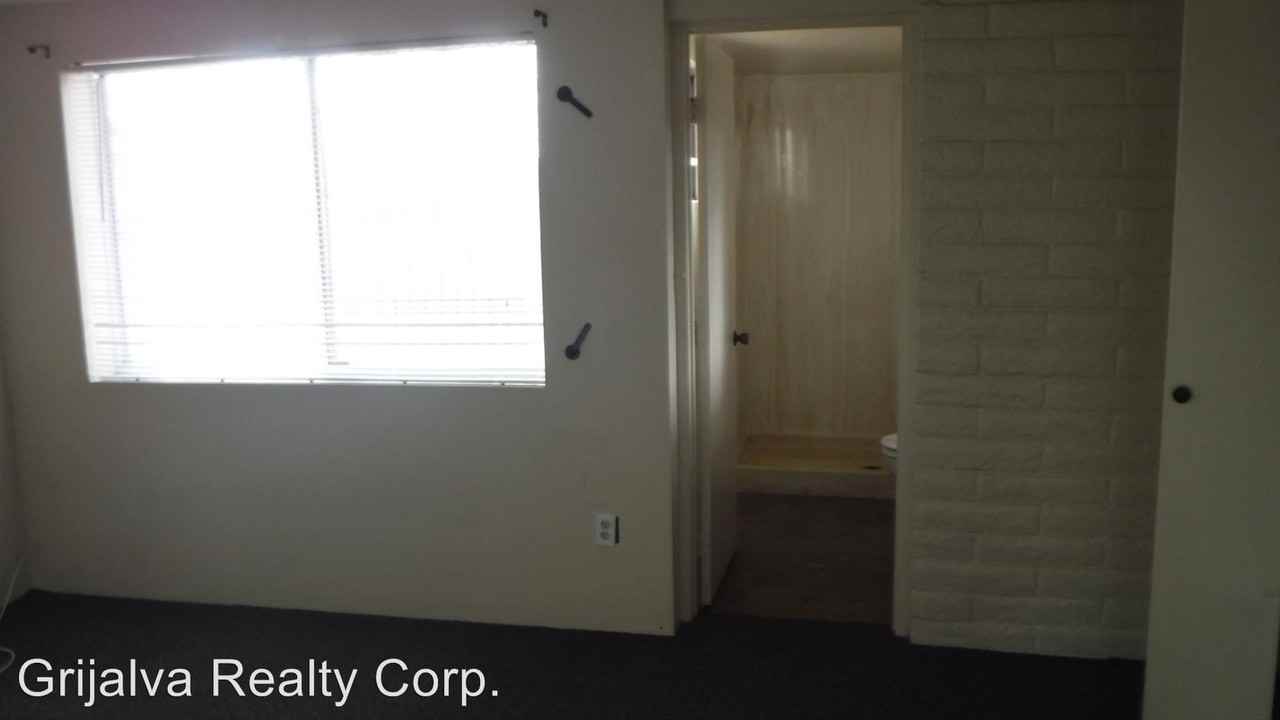 4860 S Calle Pamplona - Photo 2 of 2