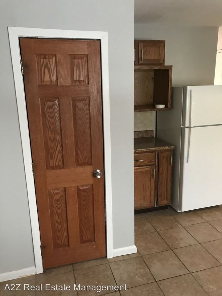 1168 45th Ave - Photo 3 of 8