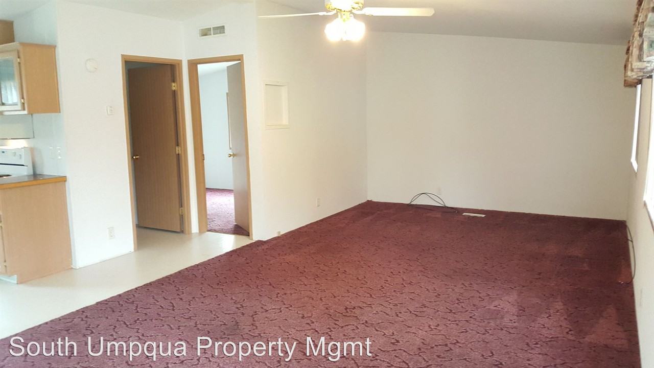 421 Chestnut St - Photo 2 of 6