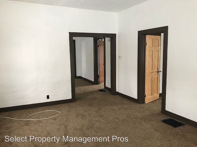 4707 W Jefferson Blvd - Photo 2 of 11