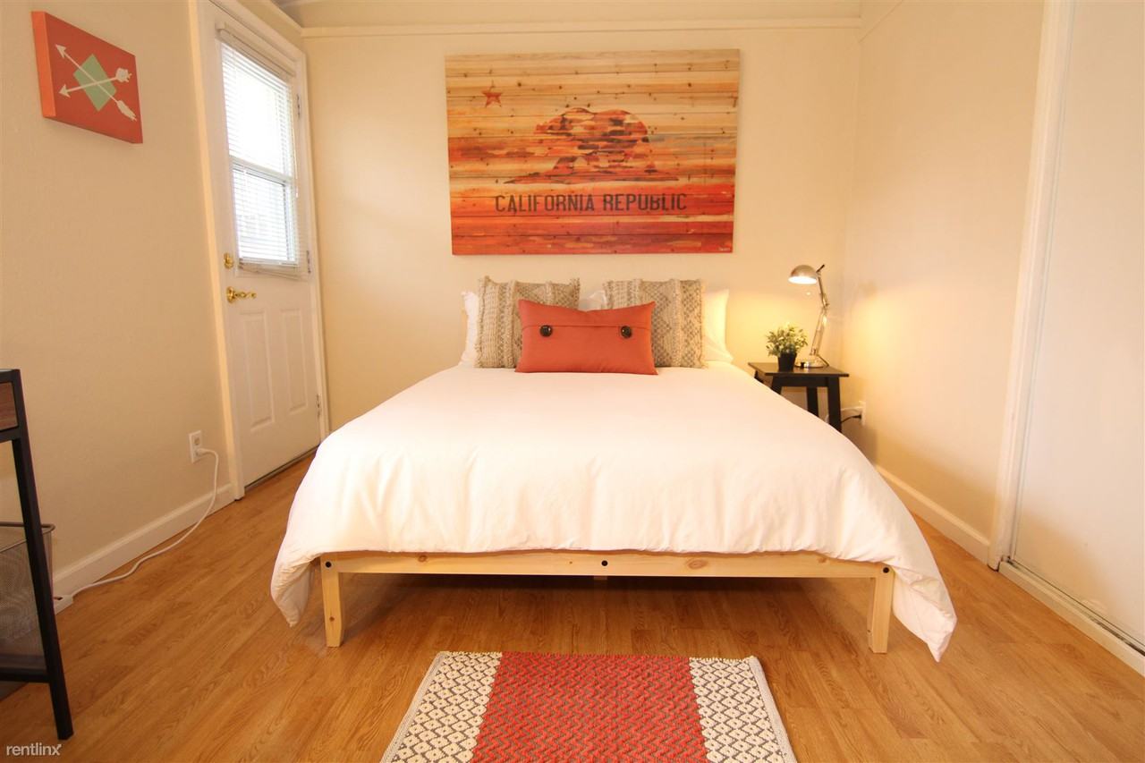 286 Meadowlake Dr - Photo 2 of 20