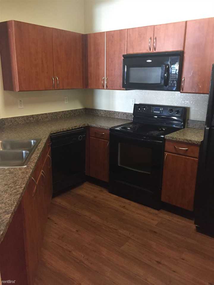 8320 Narcoossee Rd - Photo 2 of 10