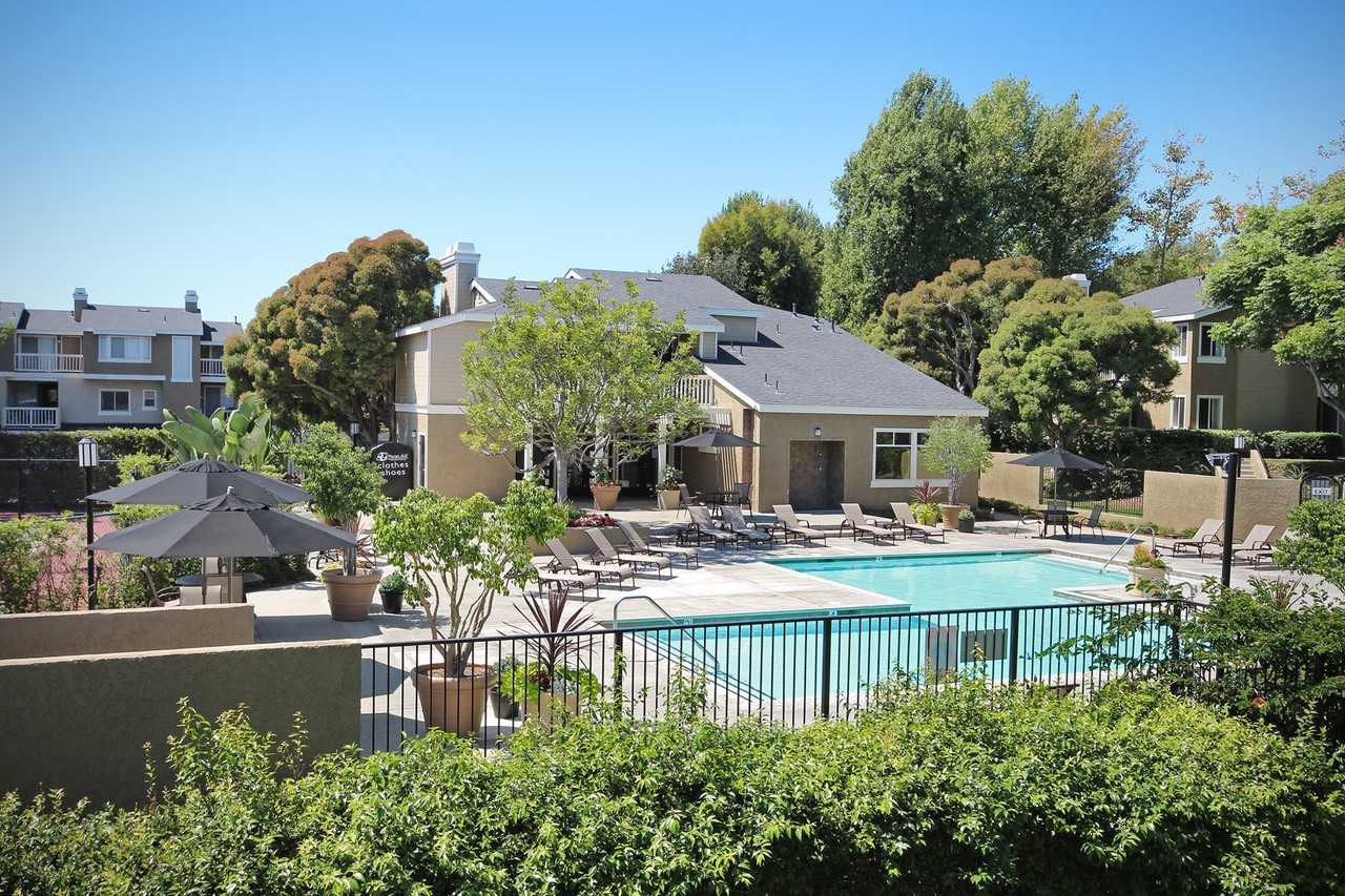 Harbor Pointe - Photo 2 of 19