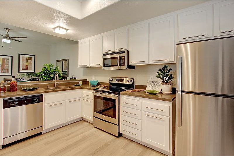 Harbor Pointe - Photo 3 of 19