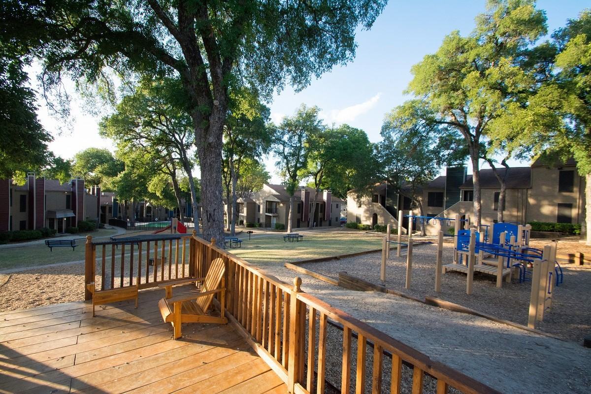 Villas at Tenison Park - Photo 2 of 8