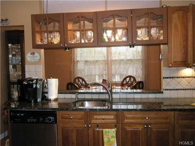 382 Sierra Vista Ln - Photo 2 of 20