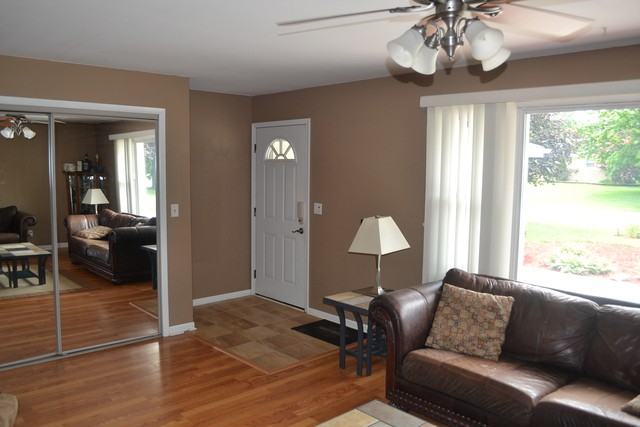 24328 S Valley Dr - Photo 2 of 20