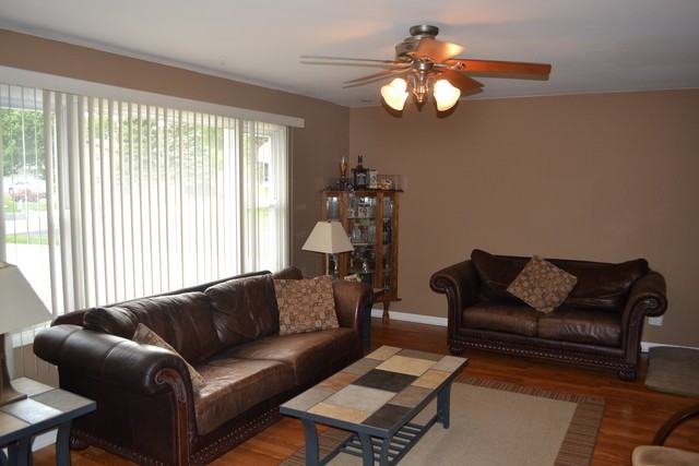 24328 S Valley Dr - Photo 3 of 20