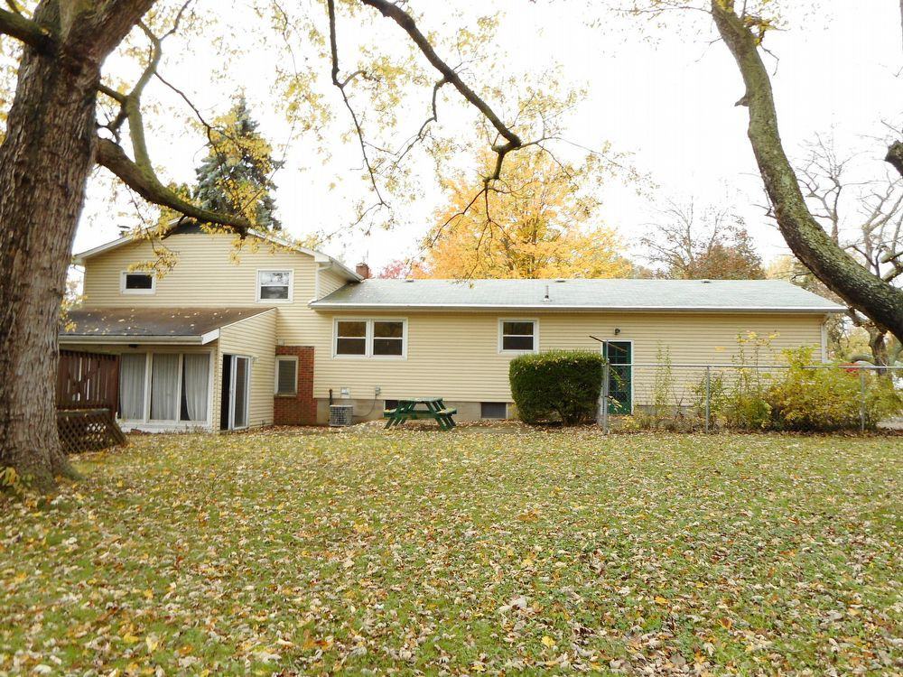 3643 Lakeview Blvd - Photo 3 of 15