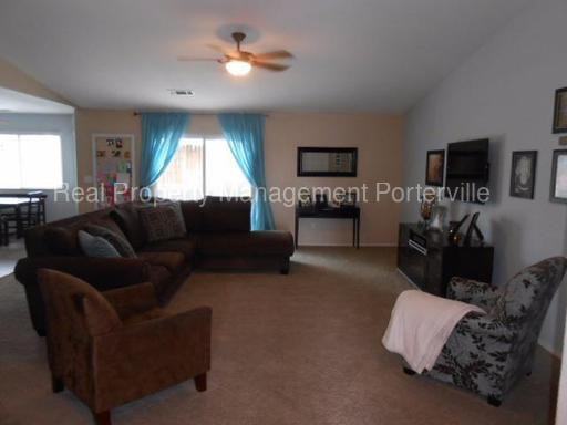 2176 W Wall Ct - Photo 2 of 5