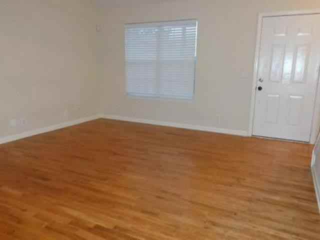 2741 Riverbend Dr - Photo 2 of 6