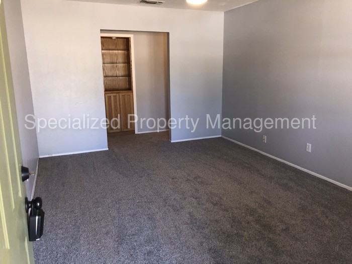 603 W Midway Dr - Photo 3 of 18