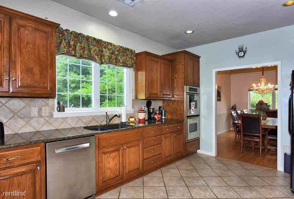 10242 E Rose Glen Dr - Photo 2 of 10
