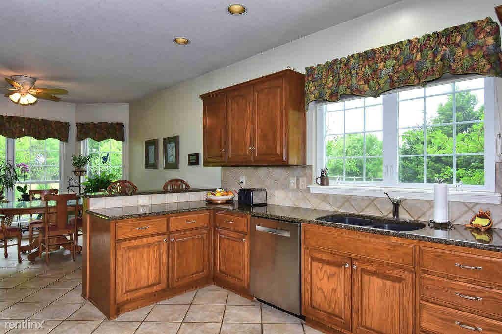 10242 E Rose Glen Dr - Photo 3 of 10