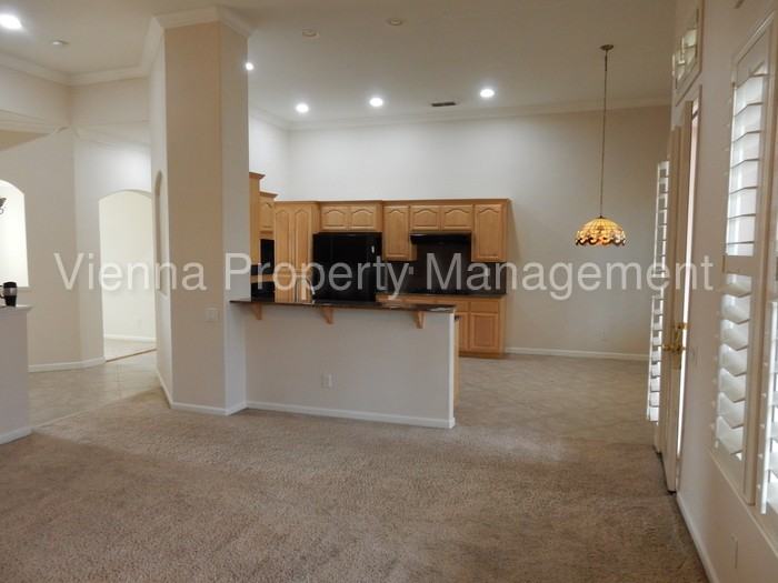 4516 Scenic Dr - Photo 3 of 42