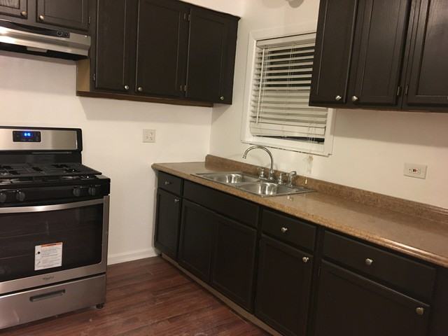 318 Geneva Ave - Photo 3 of 13