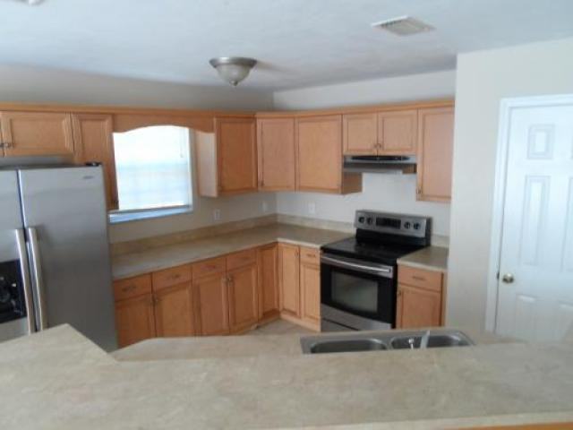 2119 NE 3rd Pl - Photo 3 of 6