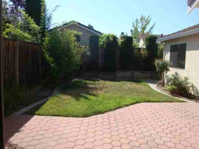 1076 Big Sur Dr - Photo 2 of 5