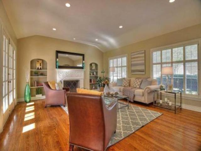 1944 Emory St - Photo 2 of 6