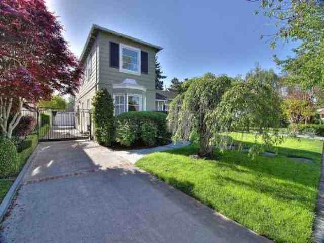 1944 Emory St - Photo 3 of 6