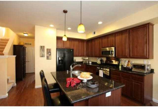 646 Harrison Terrace - Photo 3 of 5