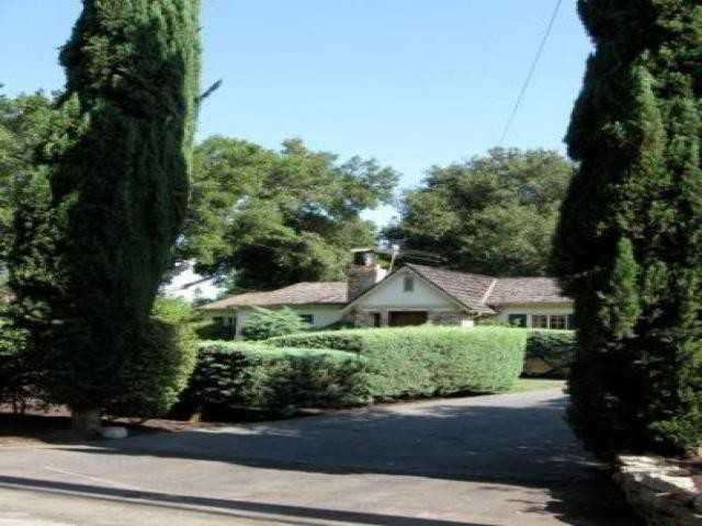 96 Pepper Dr - Photo 3 of 6