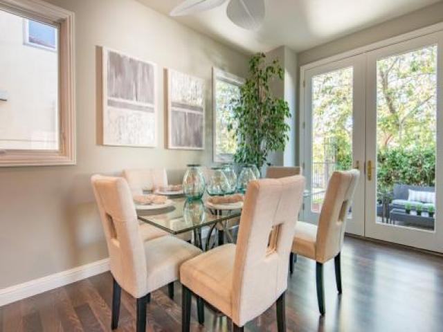 488 Tyndall St - Photo 2 of 6