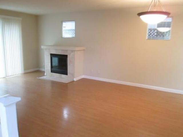 5013 Gelia Way - Photo 3 of 6