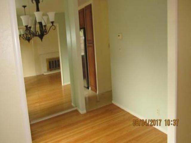 1121 Monica Ln - Photo 2 of 6