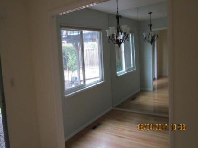 1121 Monica Ln - Photo 3 of 6