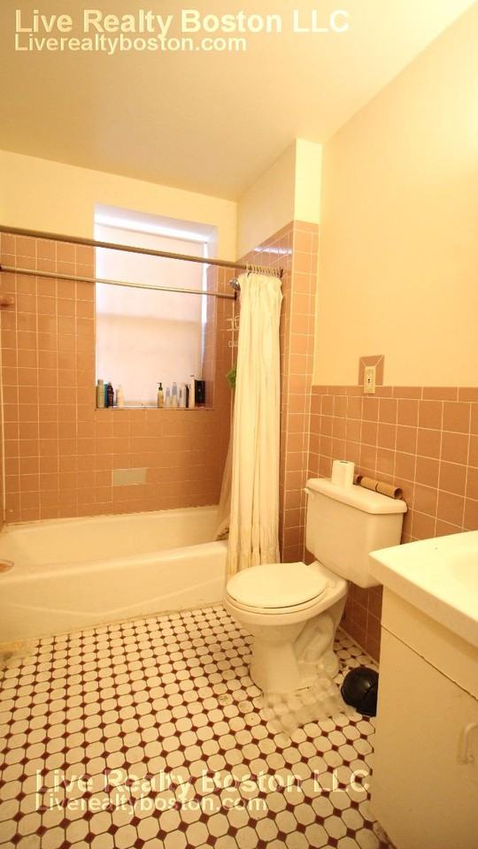 34 Chester Street - Photo 2 of 2