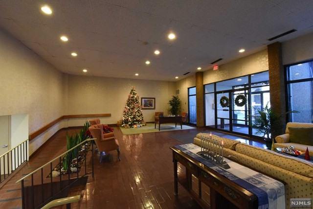 521 Piermont Ave - Photo 3 of 13