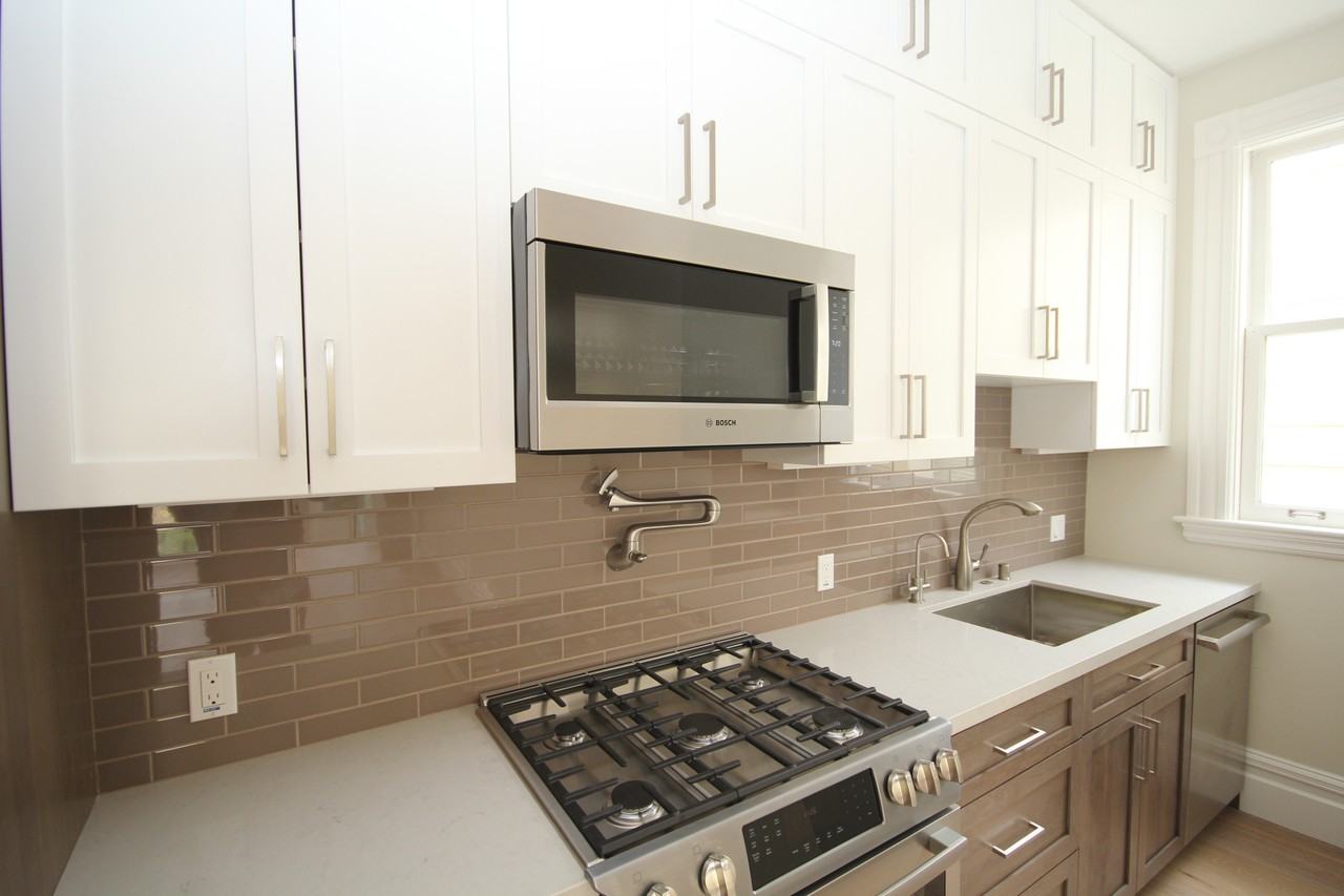 448 Noe Street - Photo 2 of 24