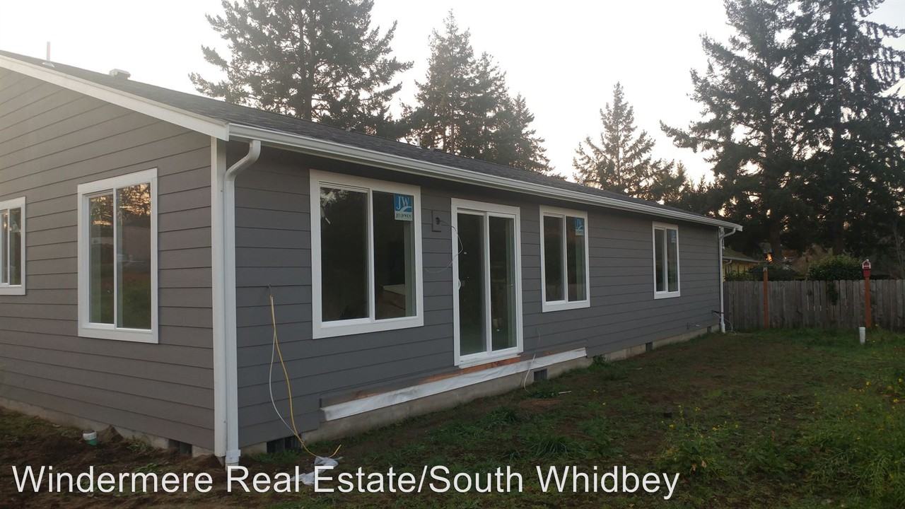 2297 Lori Dr - Photo 2 of 2