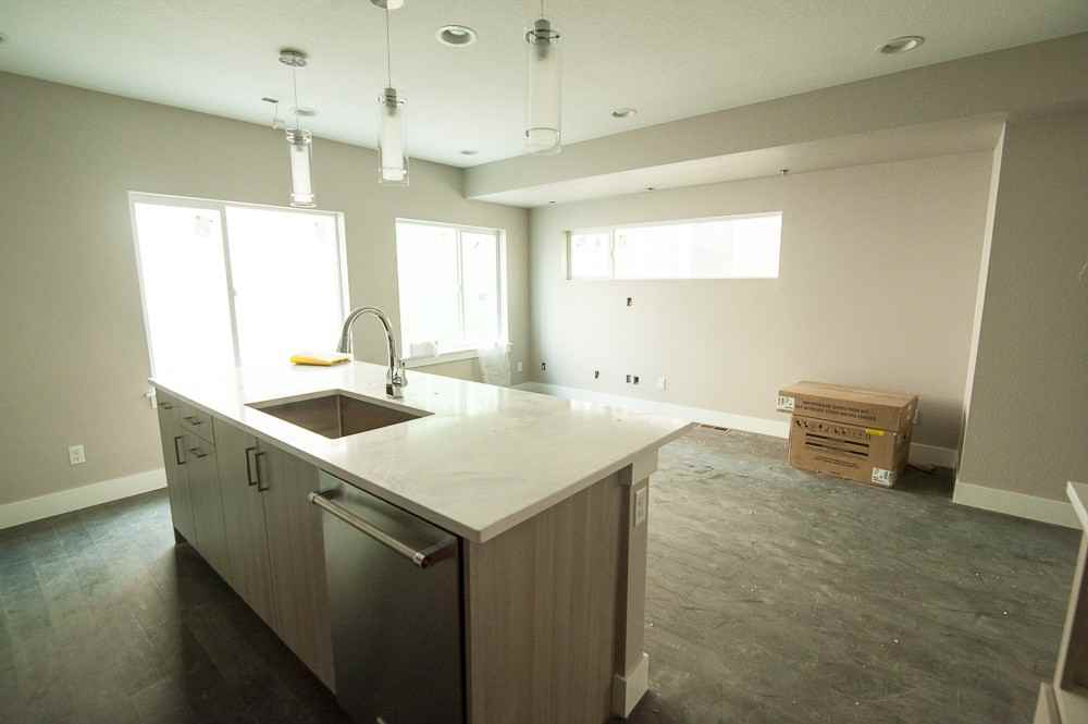2233 N Eliot St - Photo 3 of 11