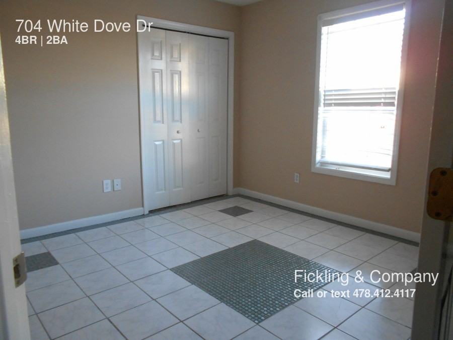 704 White Dove Dr - Photo 3 of 19