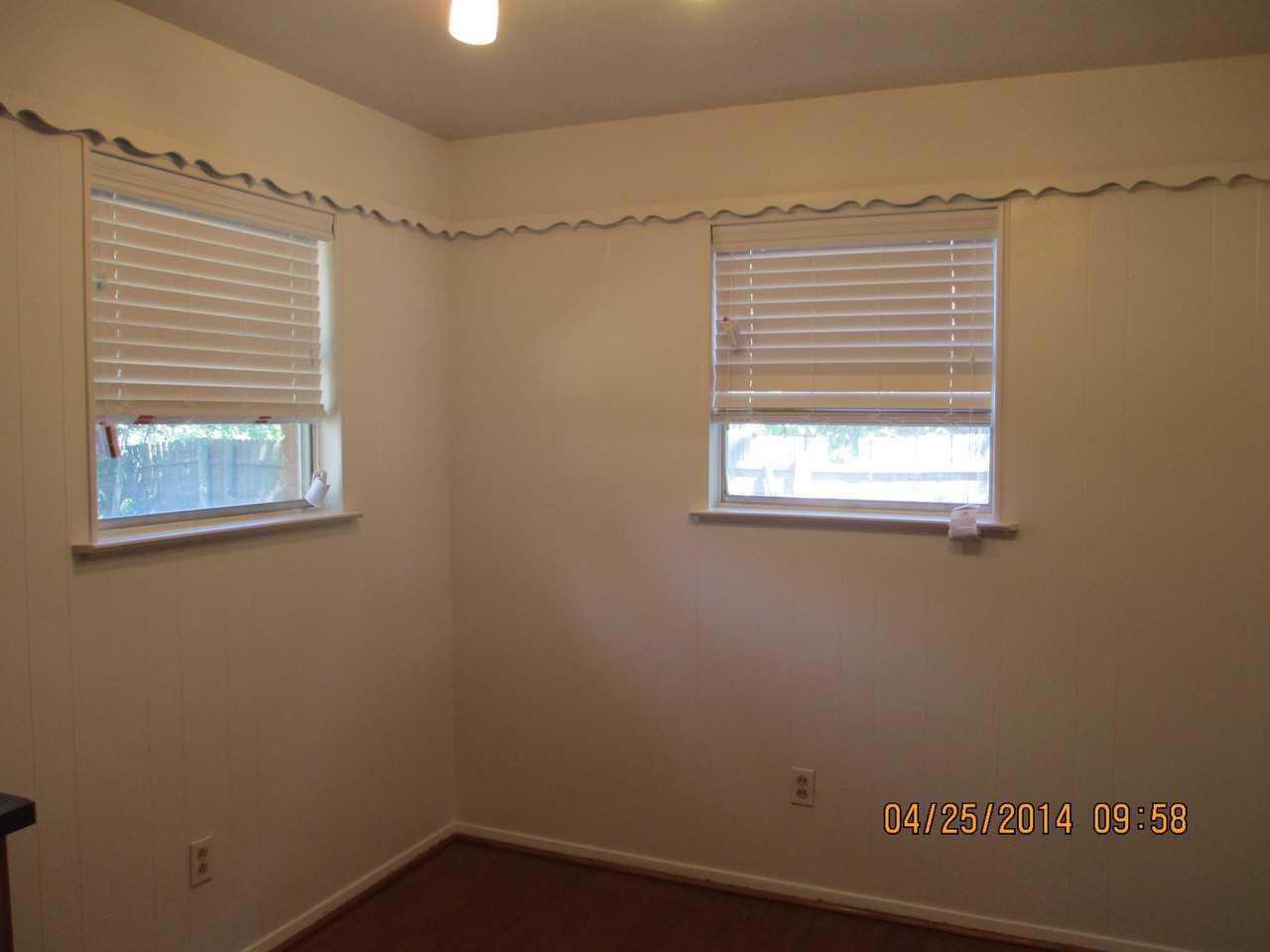 912 Blue Lake Dr - Photo 2 of 22