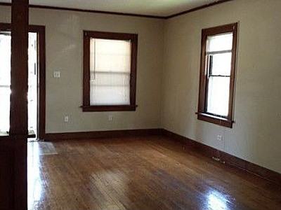 3912 Myrtle Ave - Photo 2 of 8