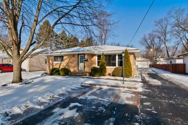 552 Krenz Ave - Photo 2 of 35