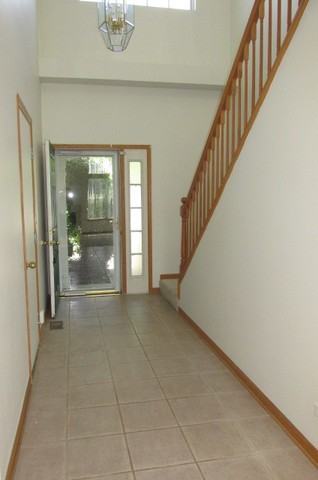 904 Waterford Ln - Photo 2 of 11