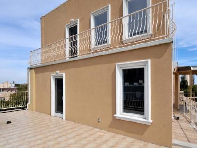 63 Brighton 2nd Pl - Photo 3 of 6