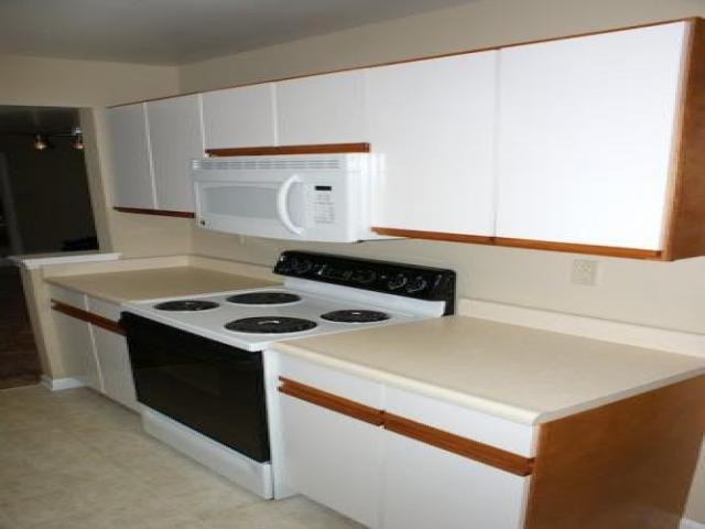 2060 Leland Dr - Photo 3 of 6